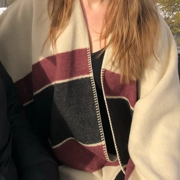 Sanctuary Poncho Top - Picture 5 of 9